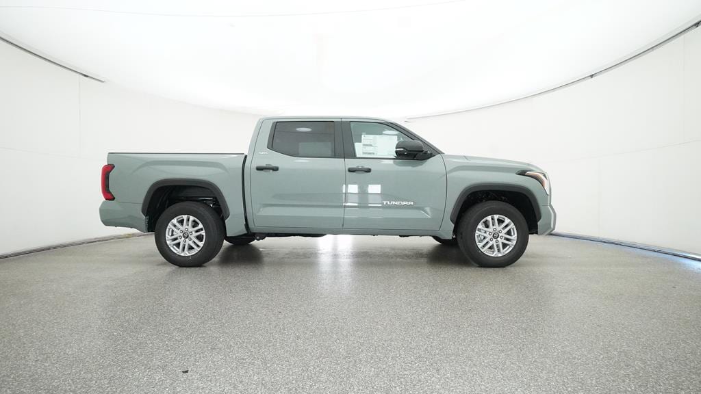 2025 Toyota Tundra SR5 - Photo 15