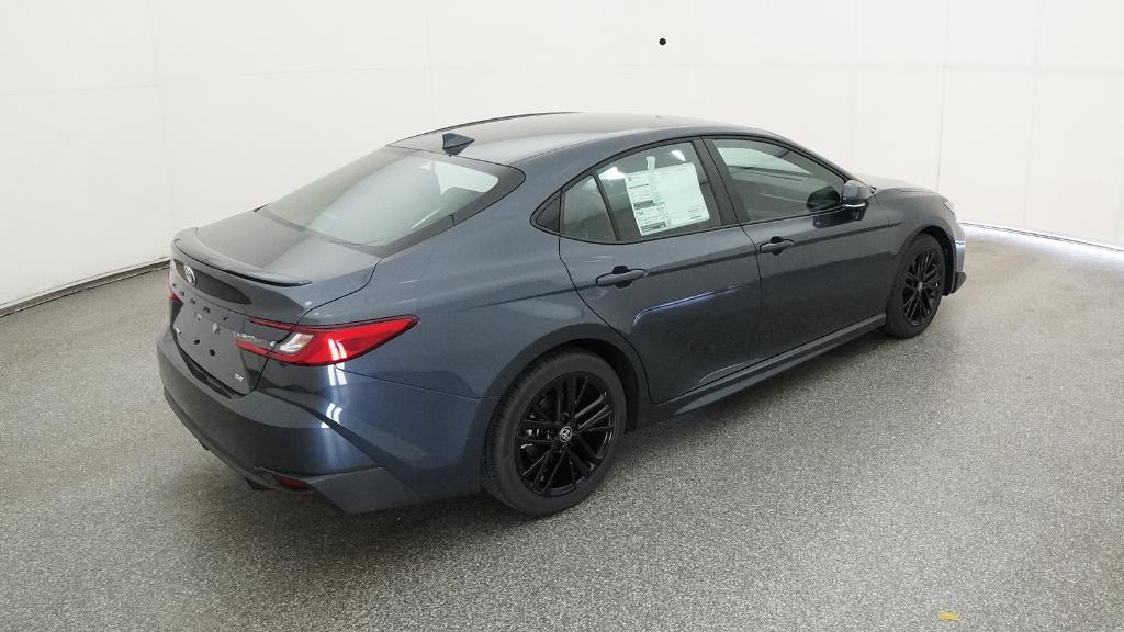 2026 Toyota Camry SE photo 4