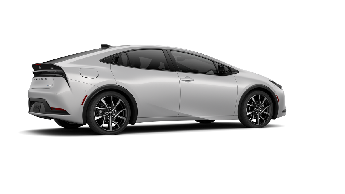 2026 Toyota Prius Plug-in Hybrid XSE Premium - Photo 11