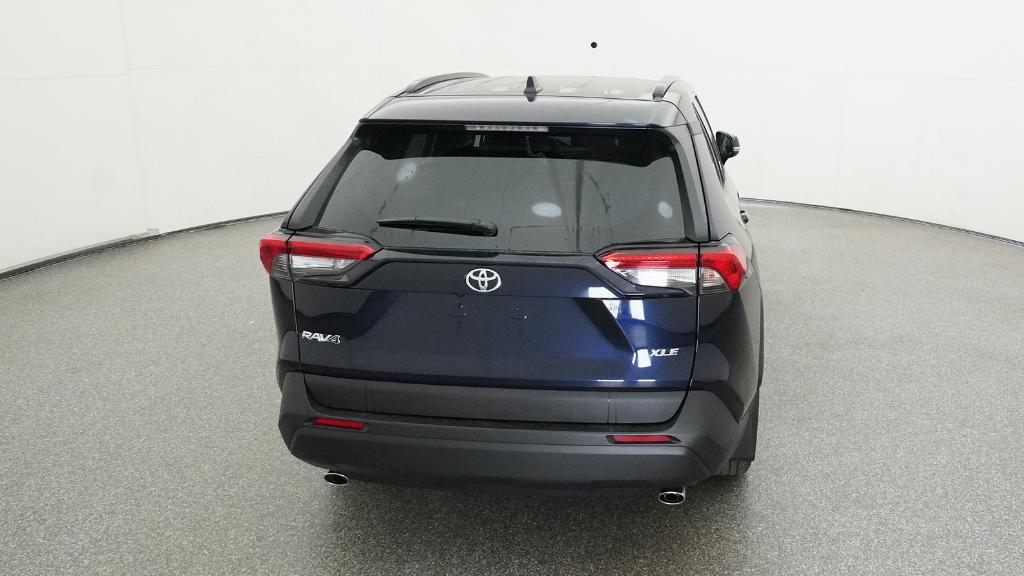 2025 Toyota RAV4 XLE photo 3