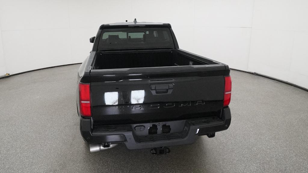 2025 Toyota Tacoma SR5 - Photo 38