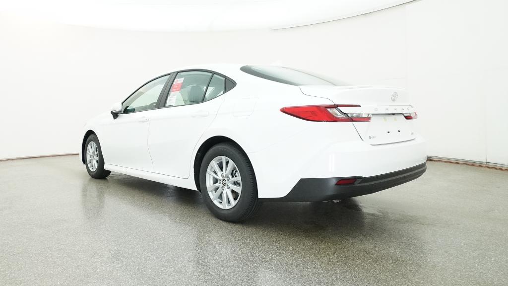 2026 Toyota Camry LE photo 4