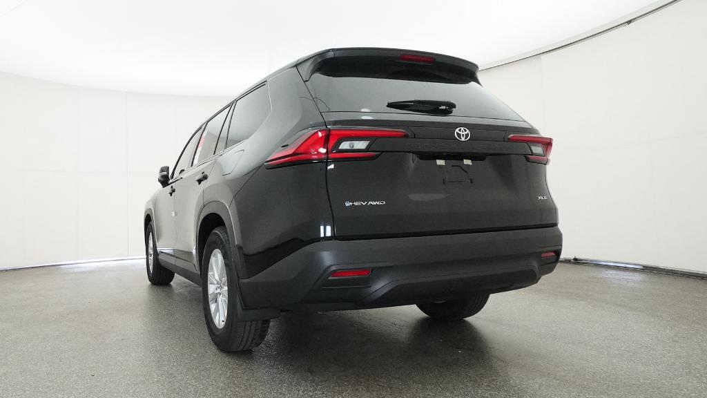 2026 Toyota Highlander XLE Hybrid photo 4