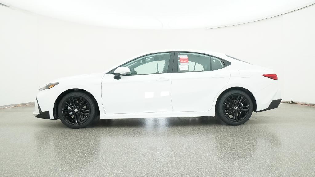 2026 Toyota Camry SE photo 2