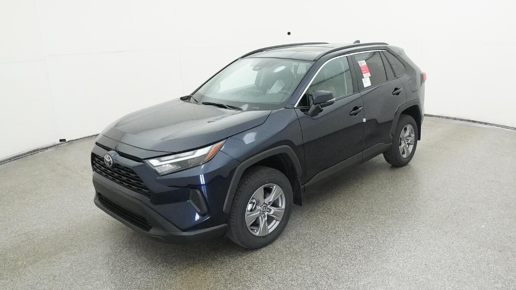2025 Toyota RAV4 XLE's photo
