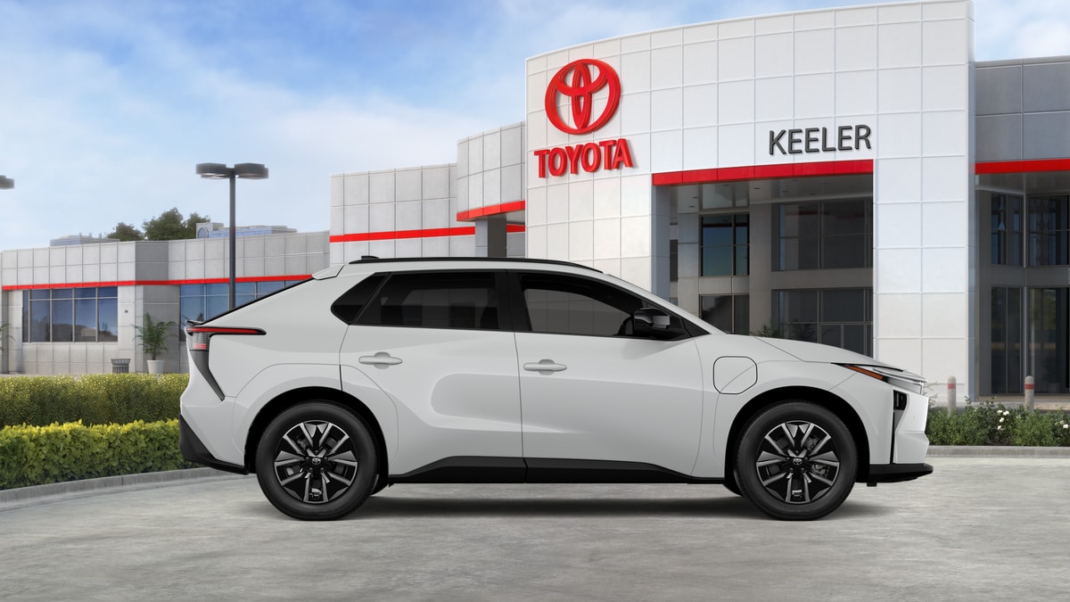 2026 Toyota bZ XLE - Photo 12