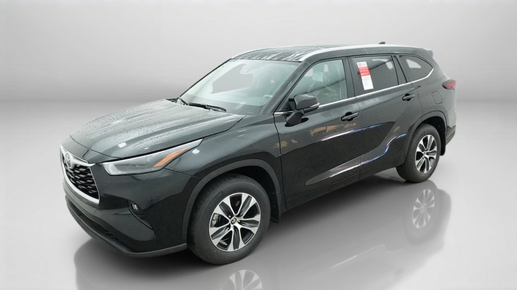 2026 Toyota Highlander XLE SUV
