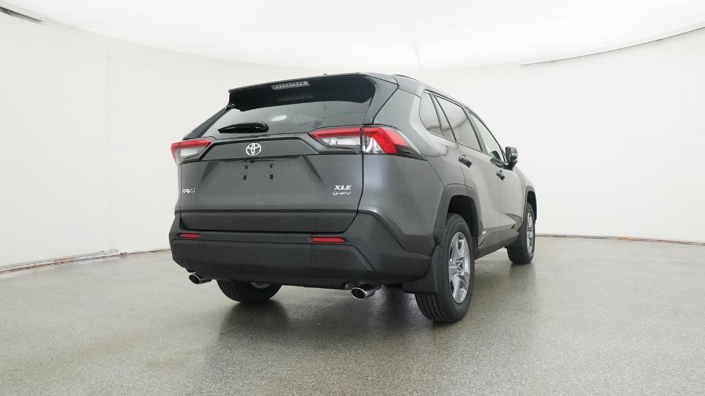 2025 Toyota RAV4 Hybrid XLE photo 2