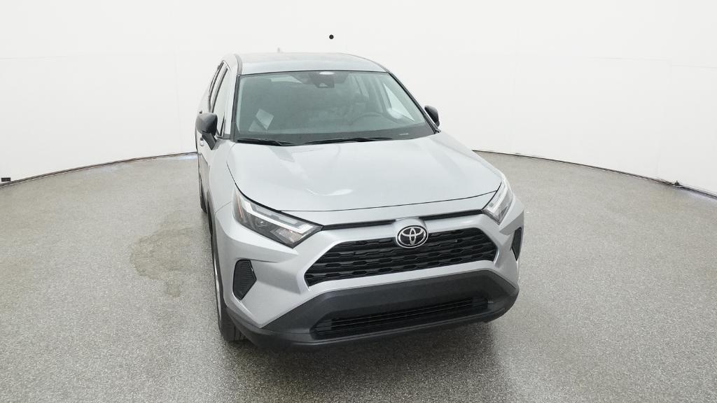 2025 Toyota RAV4 LE photo 4