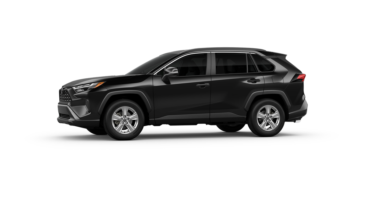 2025 Toyota RAV4 XLE photo 4