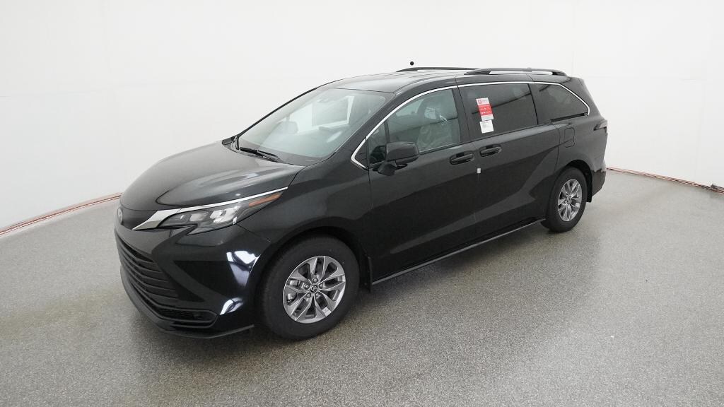 New 2025 Toyota Sienna LE 8 PASSENGER