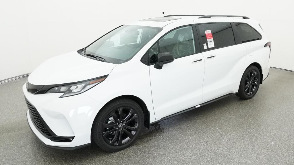 New 2026 Toyota Sienna XSE 7 PASSENGER