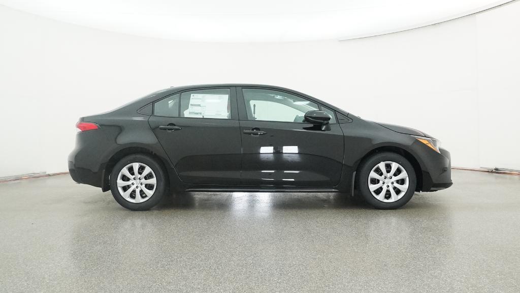 2026 Toyota Corolla LE photo 7