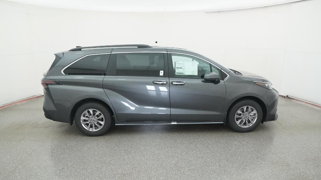 New 2025 Toyota Sienna XLE Van Passenger Van