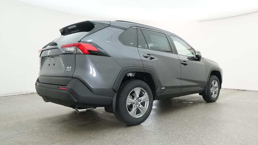 2025 Toyota RAV4 Hybrid XLE photo 3