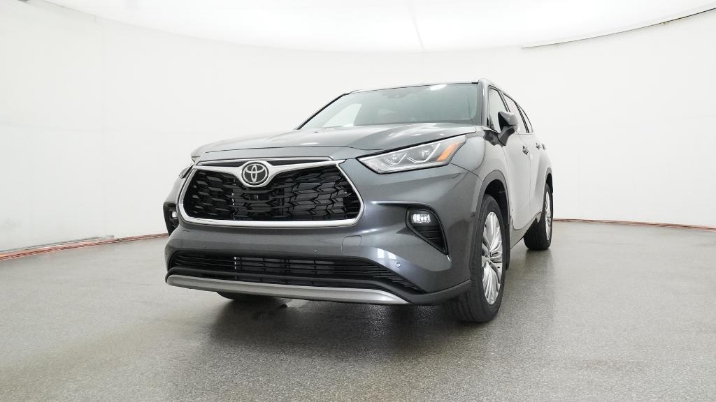 2025 Toyota Highlander Platinum photo 4