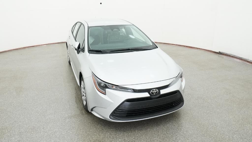 2025 Toyota Corolla LE photo 4