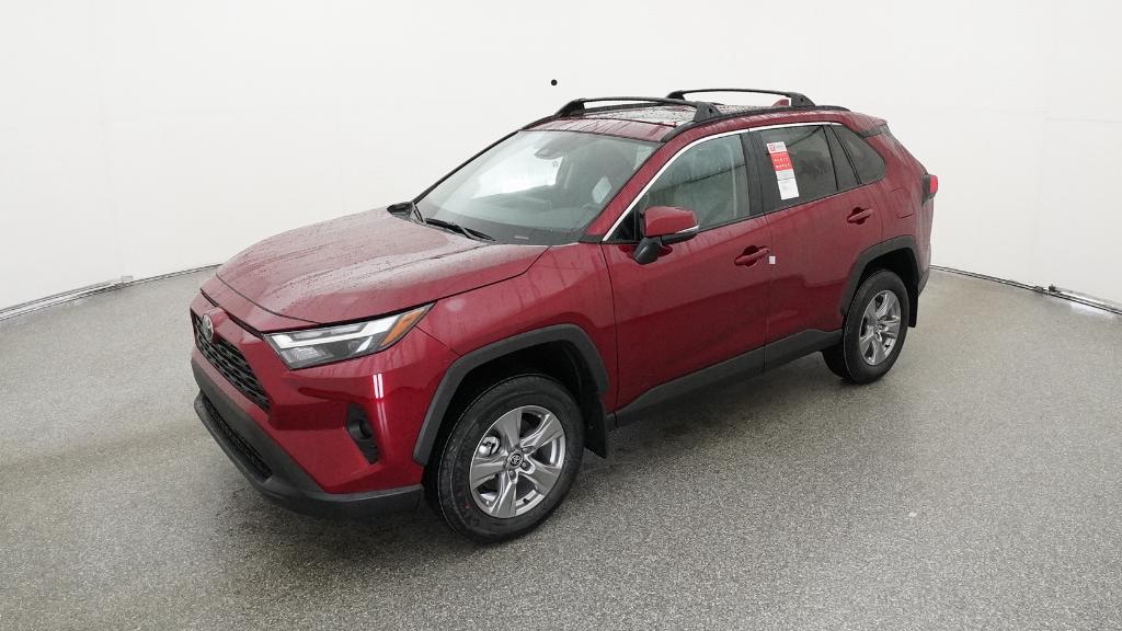 2025 Toyota RAV4 XLE's photo