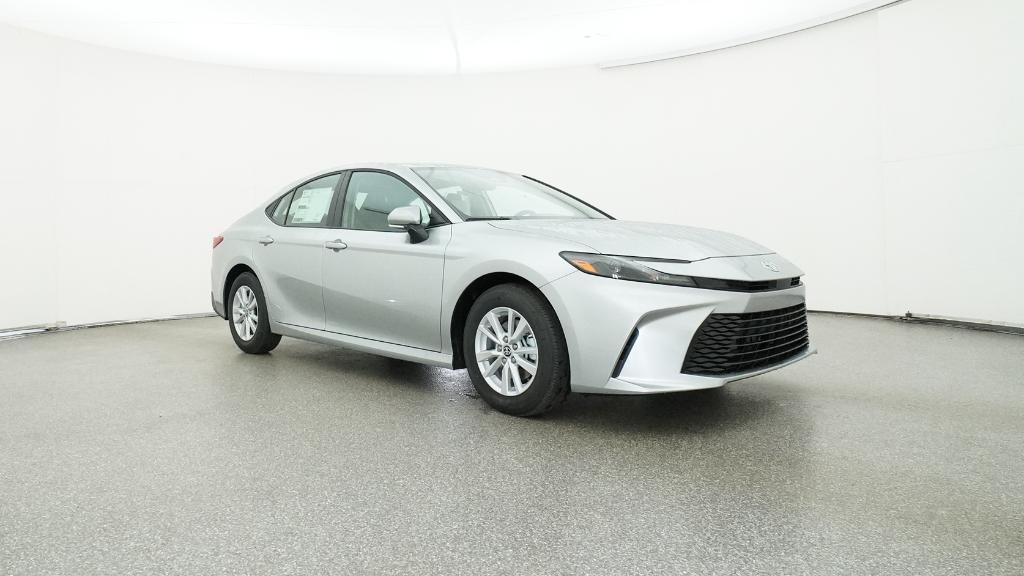 2026 Toyota Camry LE's photo