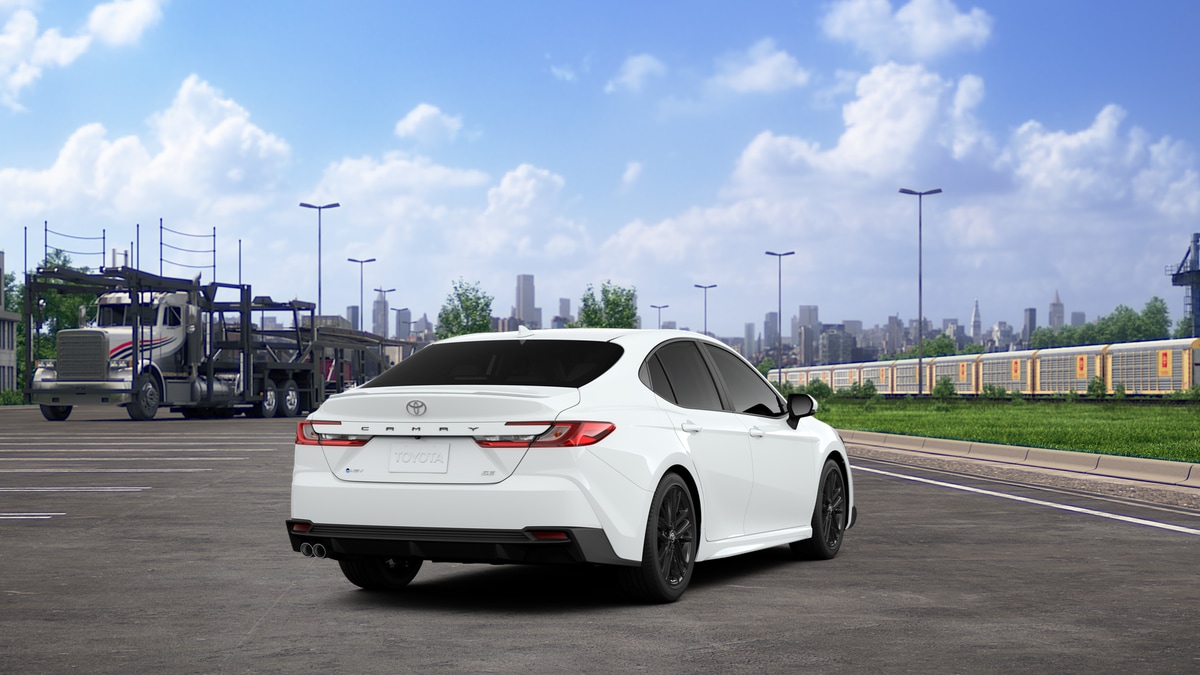 2026 Toyota Camry SE - Photo 9