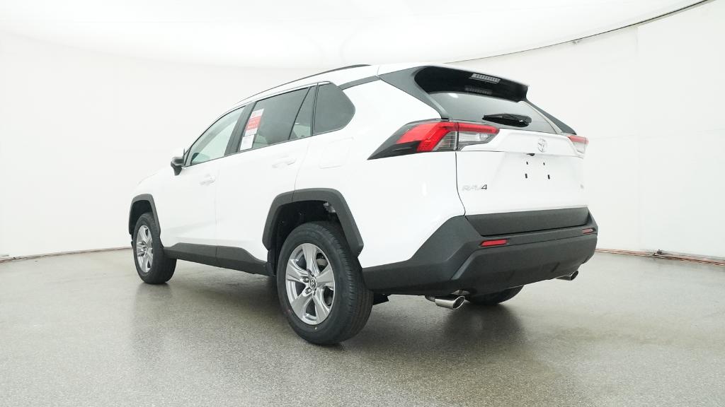2025 Toyota RAV4 XLE photo 2