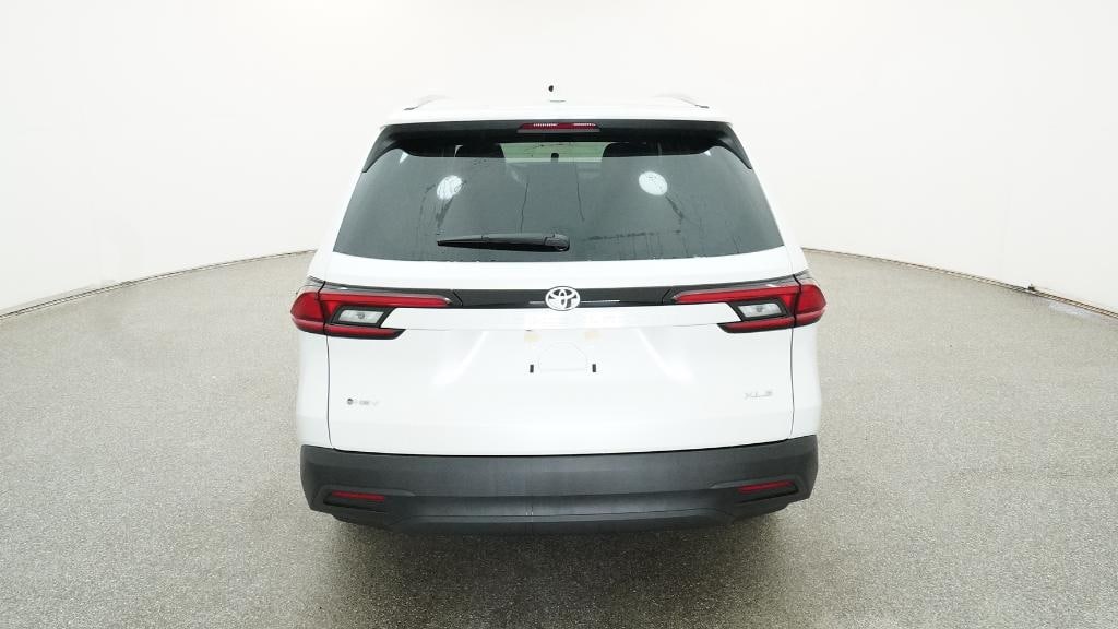 New 2026 Toyota Grand Highlander Hybrid XLE SUV