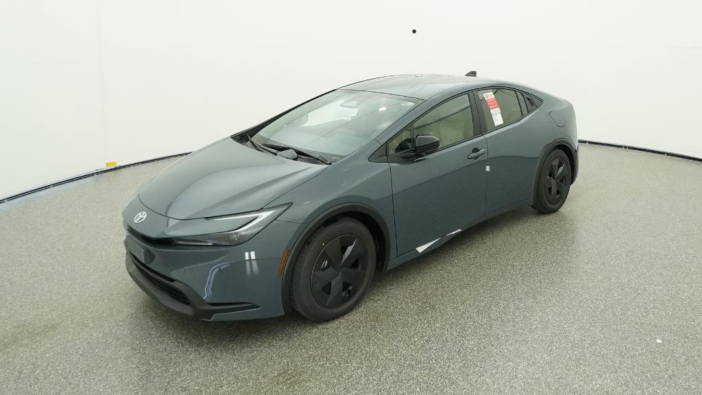 2026 Toyota Prius LE's photo