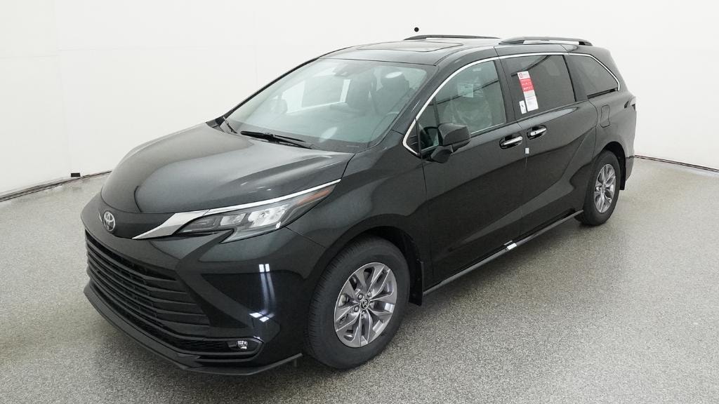 New 2026 Toyota Sienna XLE Van Passenger Van