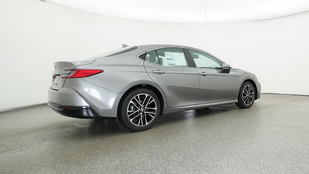 2026 Toyota Camry XLE photo 2