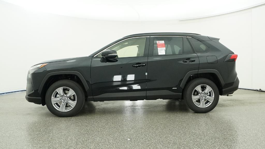 2025 Toyota RAV4 Hybrid XLE photo 2