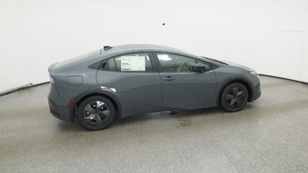 2026 Toyota Prius Plug-in Hybrid SE - Photo 13