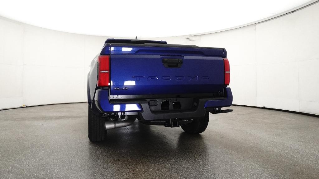 2025 Toyota Tacoma TRD Sport 4x4 Double Cab photo 4
