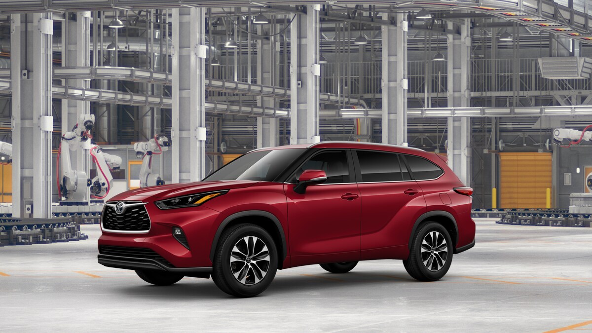 2025 Toyota Highlander XLE photo 2