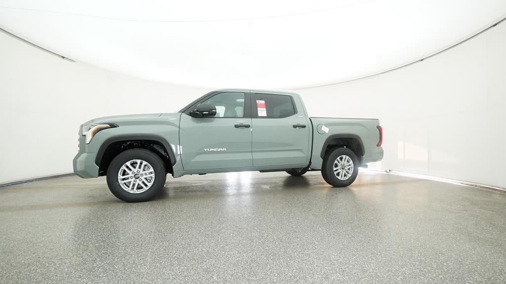 2025 Toyota Tundra SR5 - Photo 10