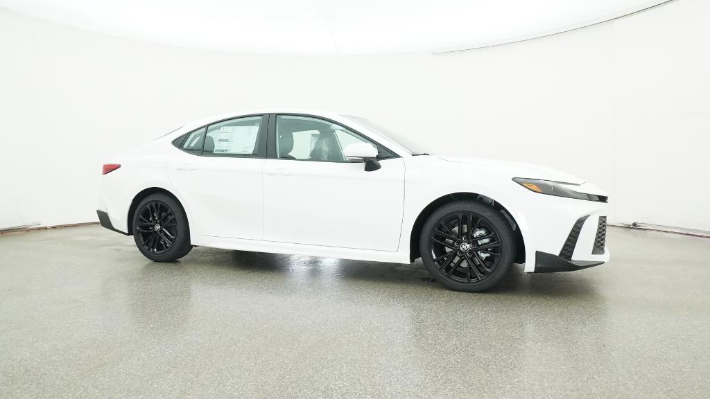 2025 Toyota Camry SE photo 3