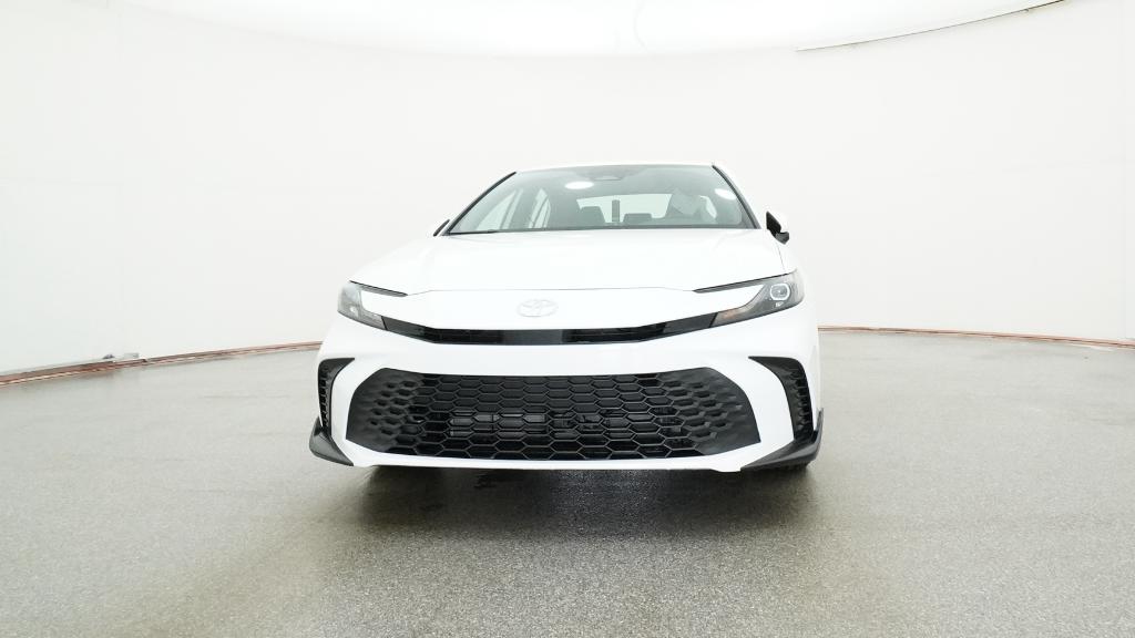 2026 Toyota Camry SE photo 4