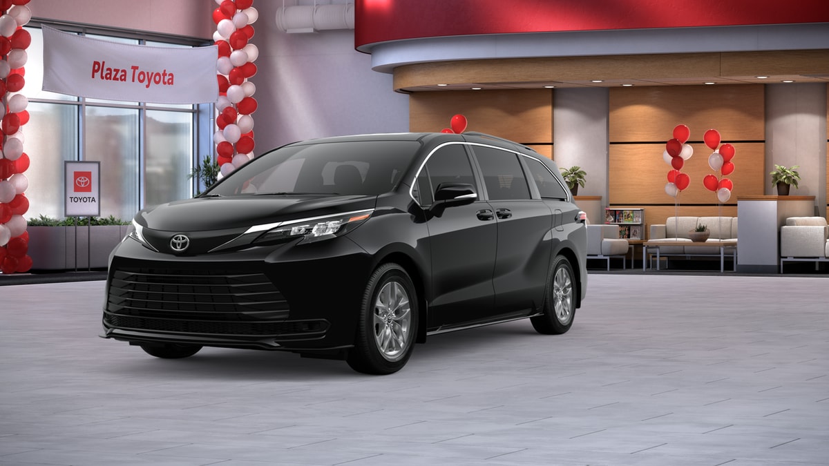 2026 Toyota Sienna LE's photo