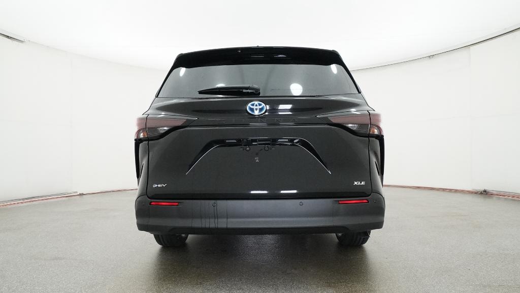 New 2025 Toyota Sienna XLE Van Passenger Van