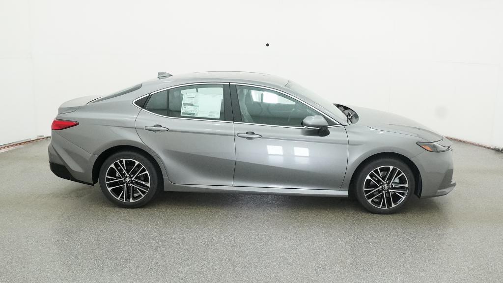 2026 Toyota Camry XLE photo 3