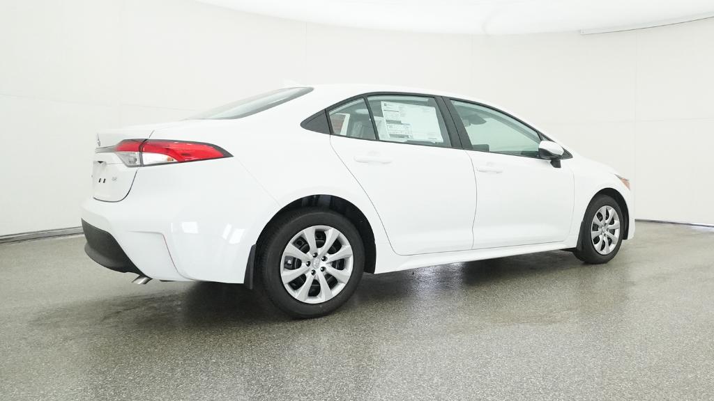 2026 Toyota Corolla LE photo 4