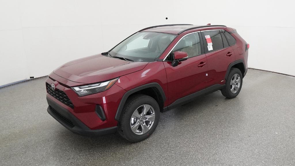 2025 Toyota RAV4 LE's photo