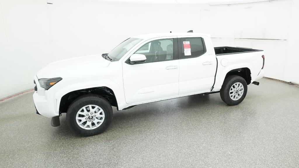2025 Toyota Tacoma SR5 photo 4