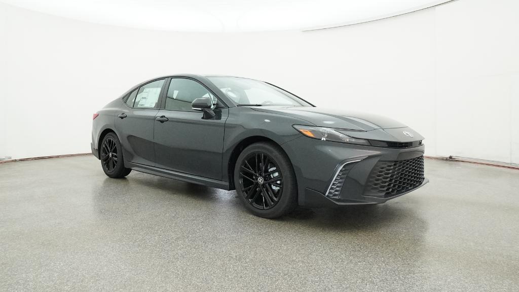 2026 Toyota Camry SE photo 3
