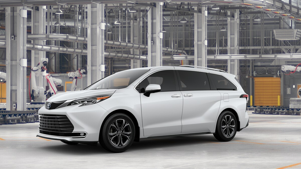 2025 Toyota Sienna Platinum photo 2