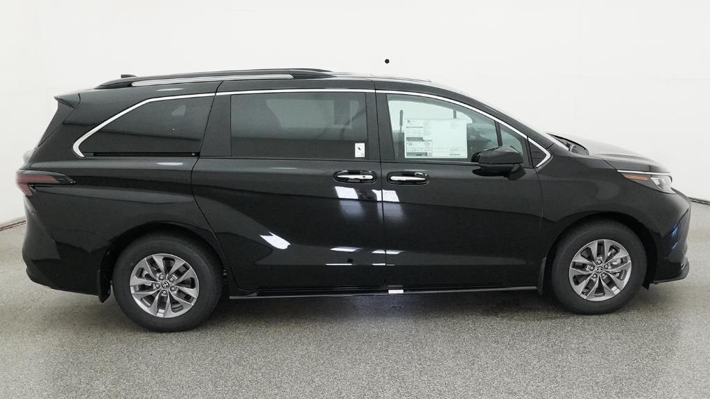 New 2026 Toyota Sienna XLE Van Passenger Van