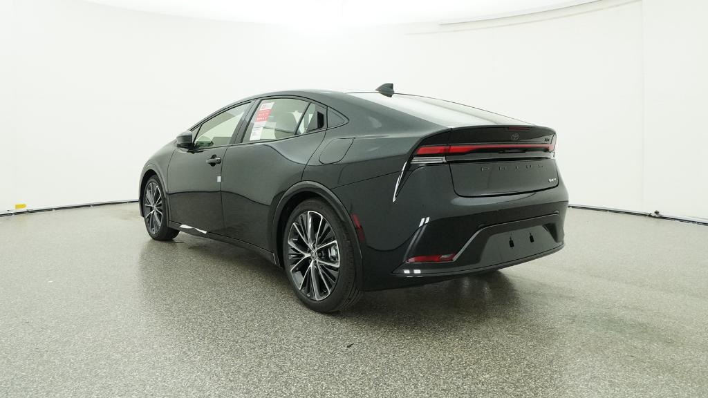 2026 Toyota Prius XLE photo 2