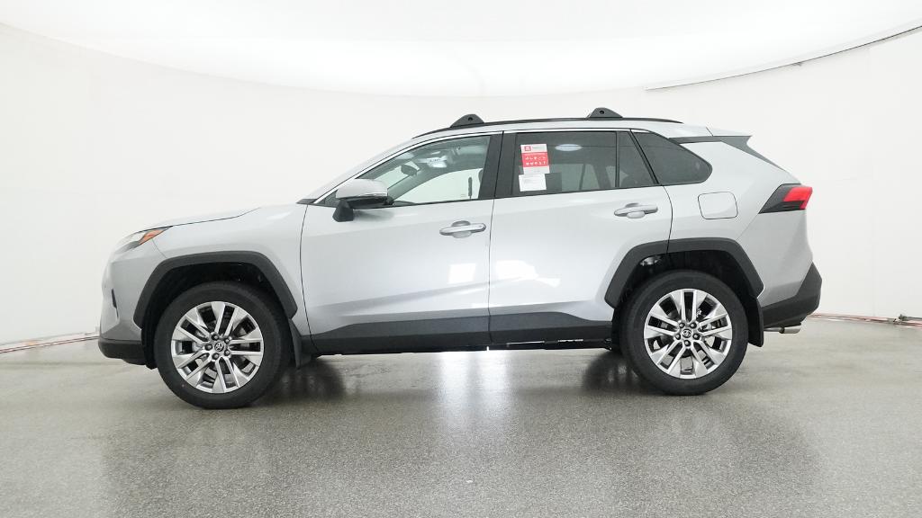 2025 Toyota RAV4 Premium XLE photo 4