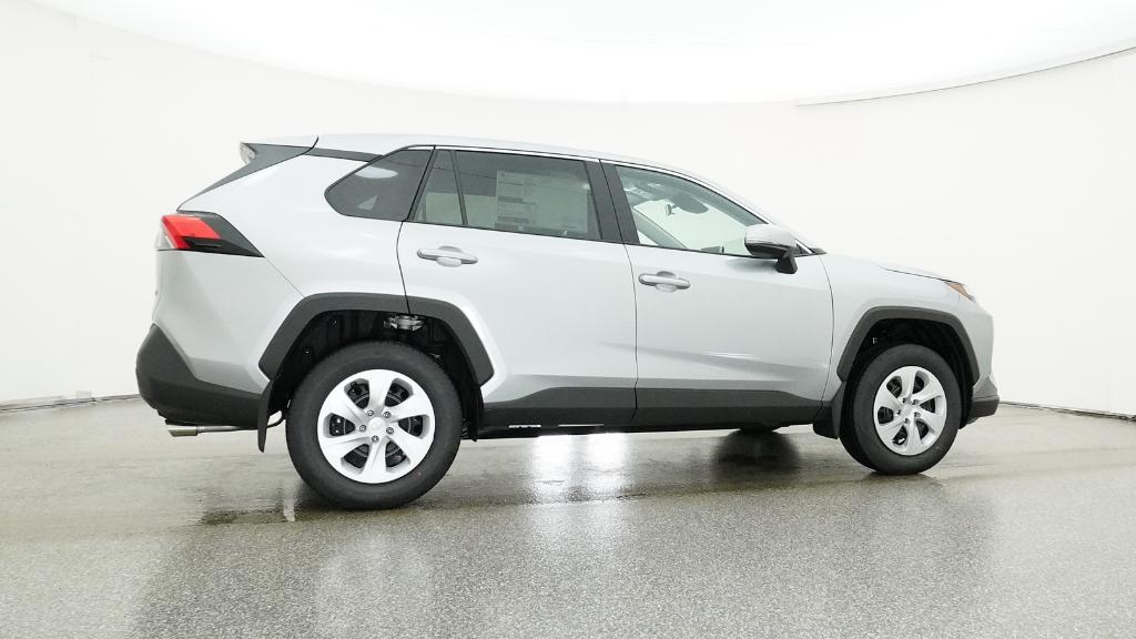 2025 Toyota RAV4 LE photo 3