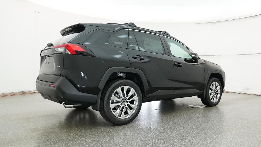 2025 Toyota RAV4 XLE Premium photo 4
