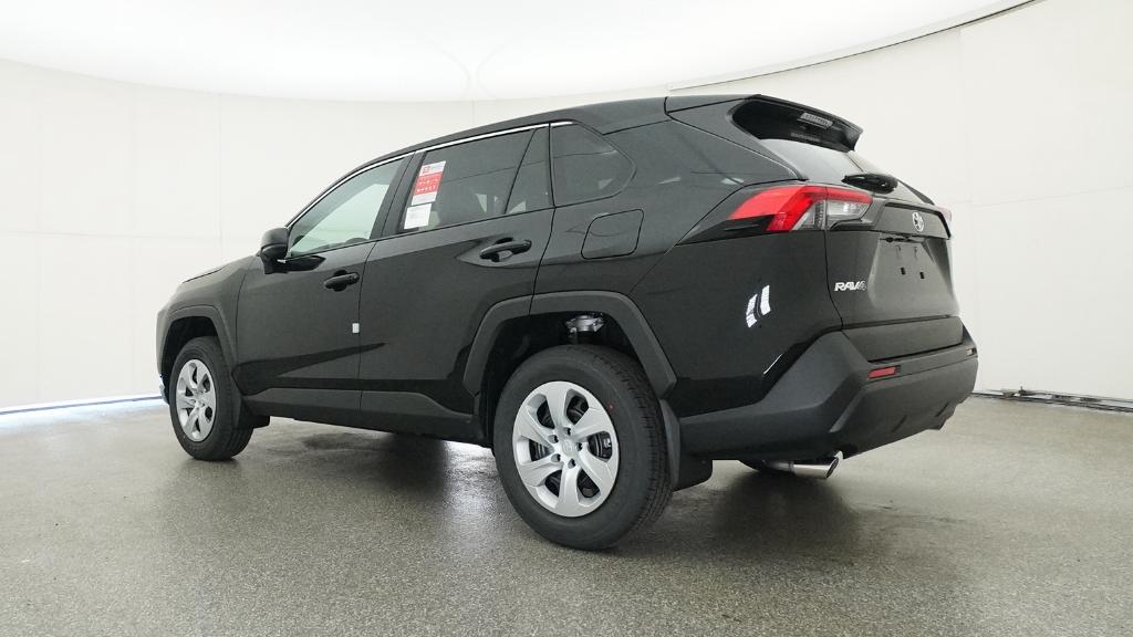 2025 Toyota RAV4 LE photo 4
